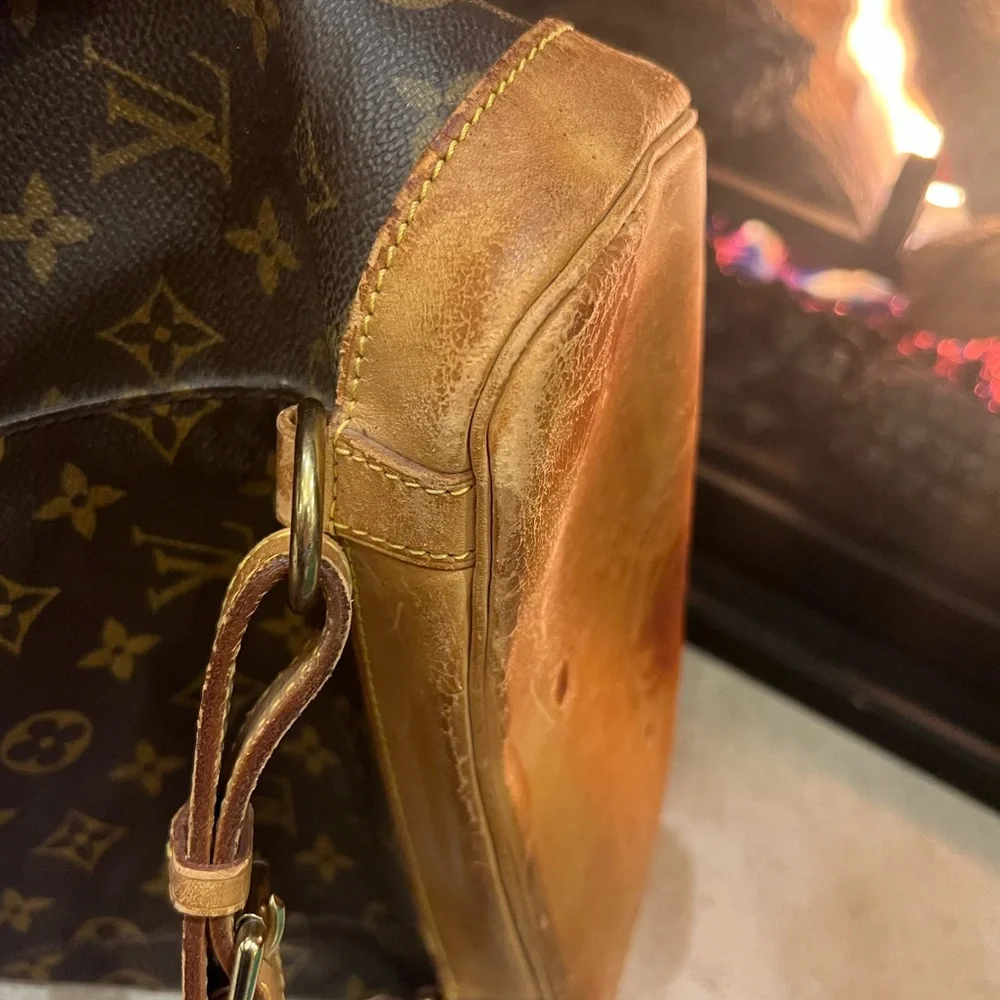 Authentic Louis Vuitton montsouris PM monogram backpack - Picture 9 of 11